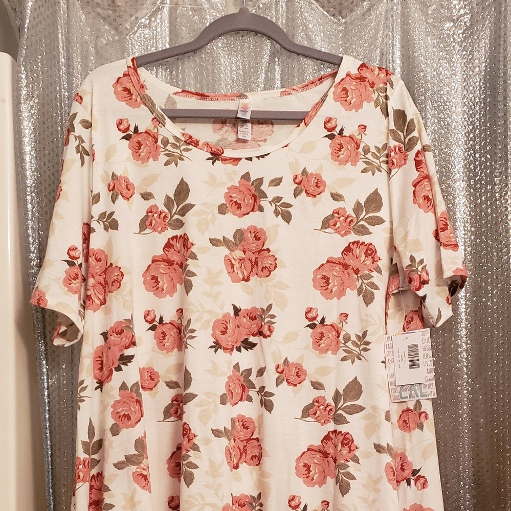 NWT NEW LULAROE Perfect T shirt 2X spring rose